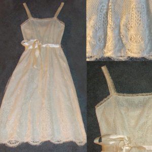 Vintage lace crochet dress intricate wedding dress  mother of the bride bridal